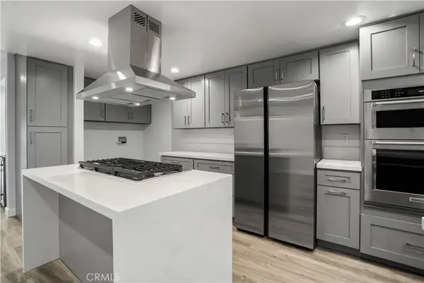 227 E Burbank #C, Burbank, CA 91502