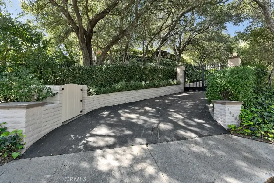 16700 Bosque Drive, Encino, CA 91436 - #3