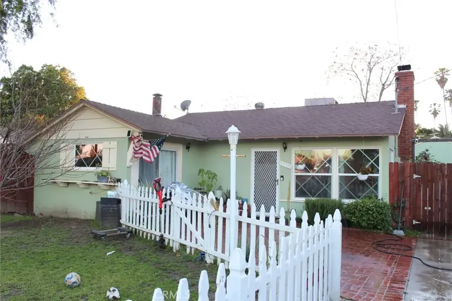 7535 Vanalden, Reseda, CA 91335 - #2