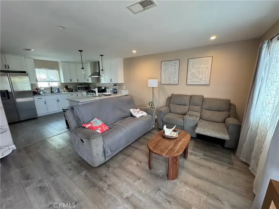 15057 Paddock, Sylmar, CA 91342 - #2