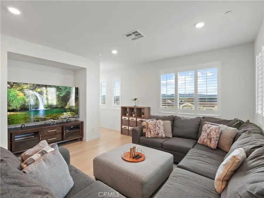 27129 Valley Oak, Valencia, CA 91381 - #3