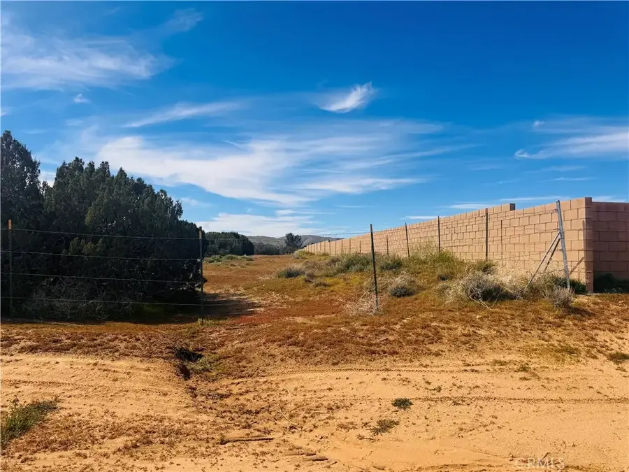 22 West Ave O8 West, Palmdale, CA 93551 - #3