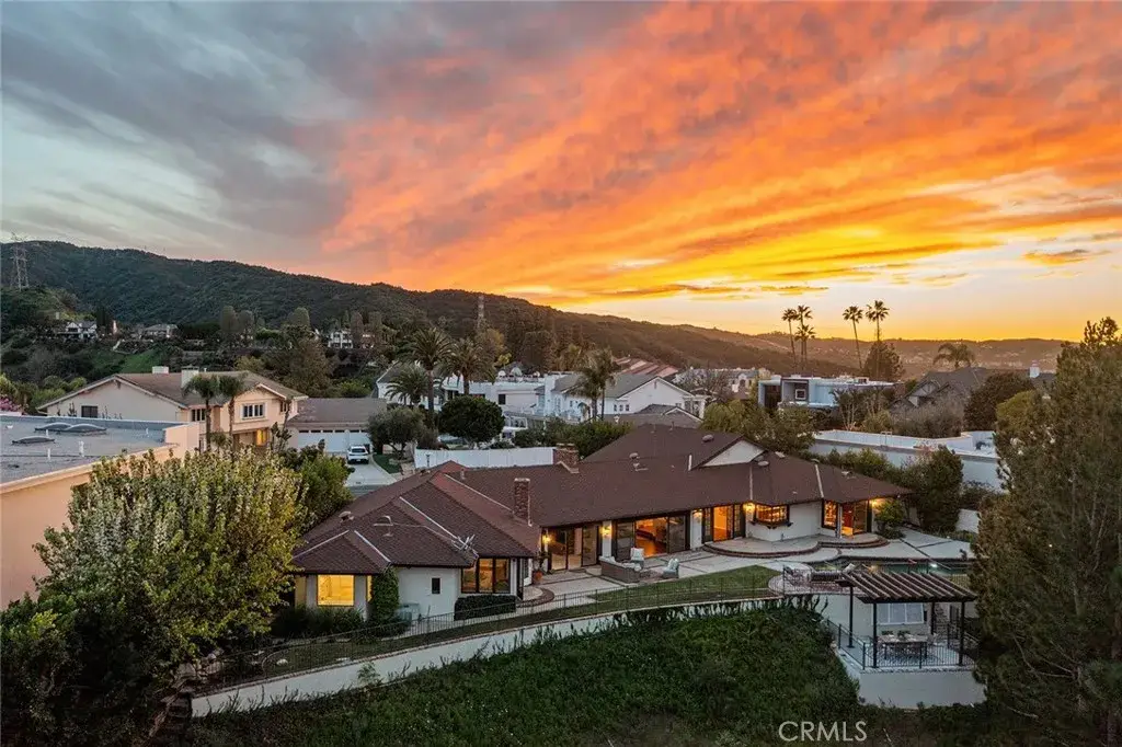 3906 Lake Vista Court, Encino, CA 91316 - #1