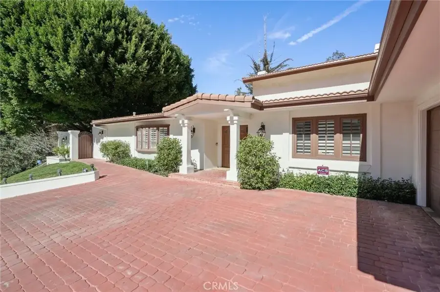 15815 Castlewoods Drive, Sherman Oaks, CA 91403 - #2