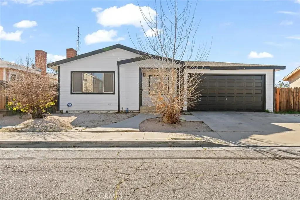 44053 Canyon Way, Lancaster, CA 93535 - #1