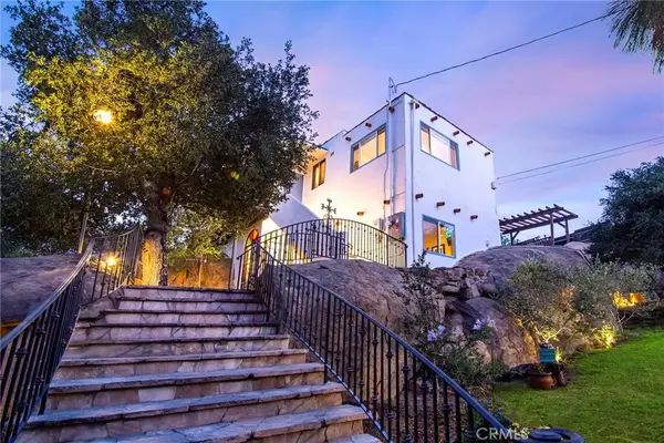 8500 Val Verde Drive, West Hills, CA 91304