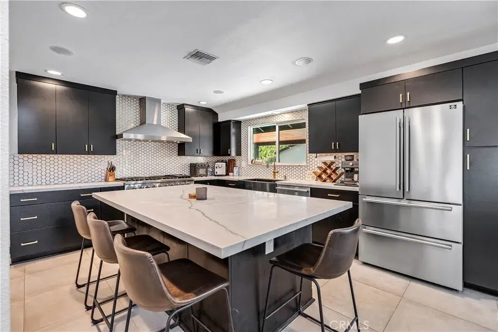 7702 De Soto, Canoga Park, CA 91304 - #1