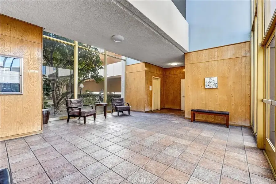 5429 Newcastle #215, Encino, CA 91316 - #2