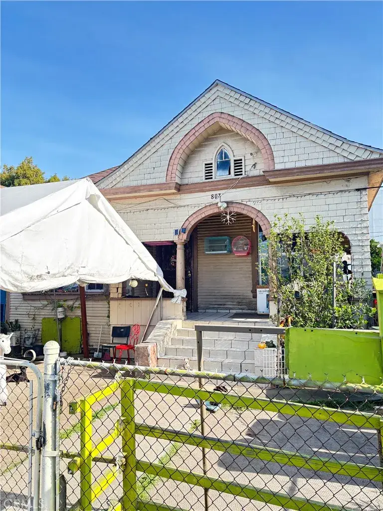 807 E 20th, Los Angeles, CA 90011 - #1