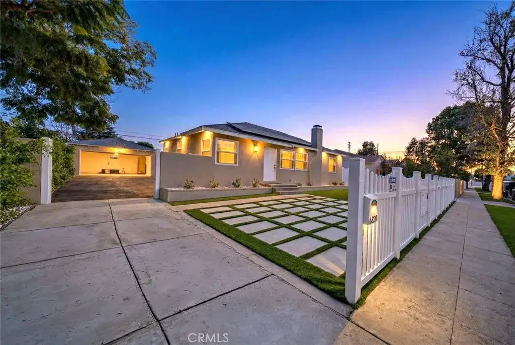 6820 Jellico Avenue, Lake Balboa, CA 91406 - #1