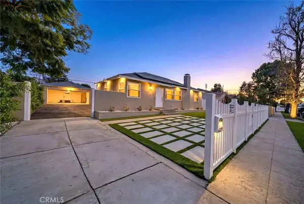 6820 Jellico Avenue, Lake Balboa, CA 91406