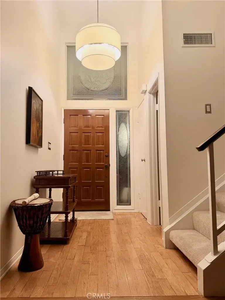 18319 Collins #7, Tarzana, CA 91356 - #2