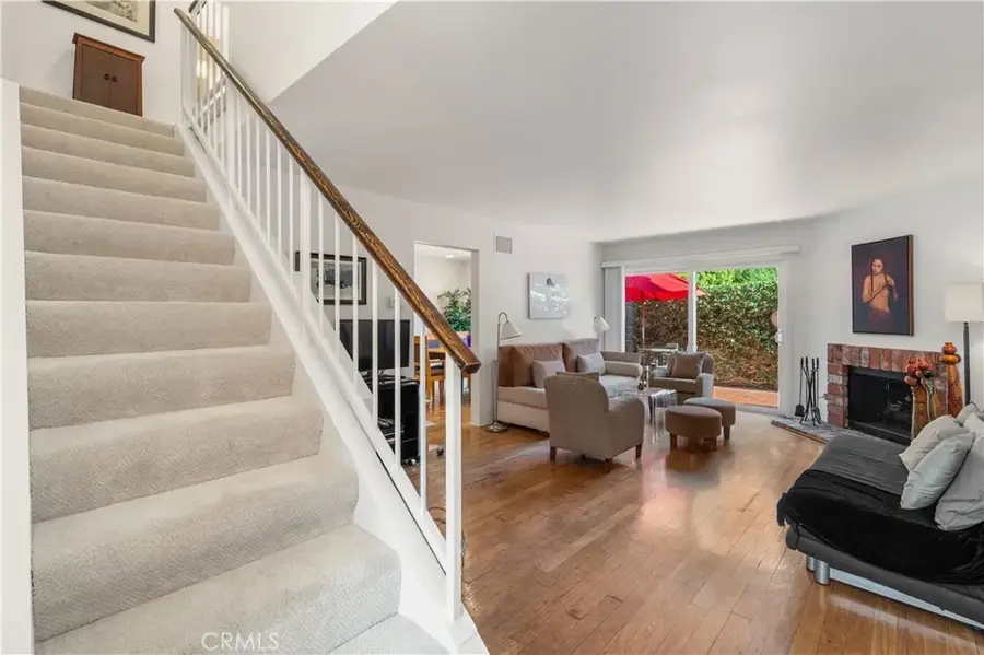 18319 Collins #7, Tarzana, CA 91356 - #3