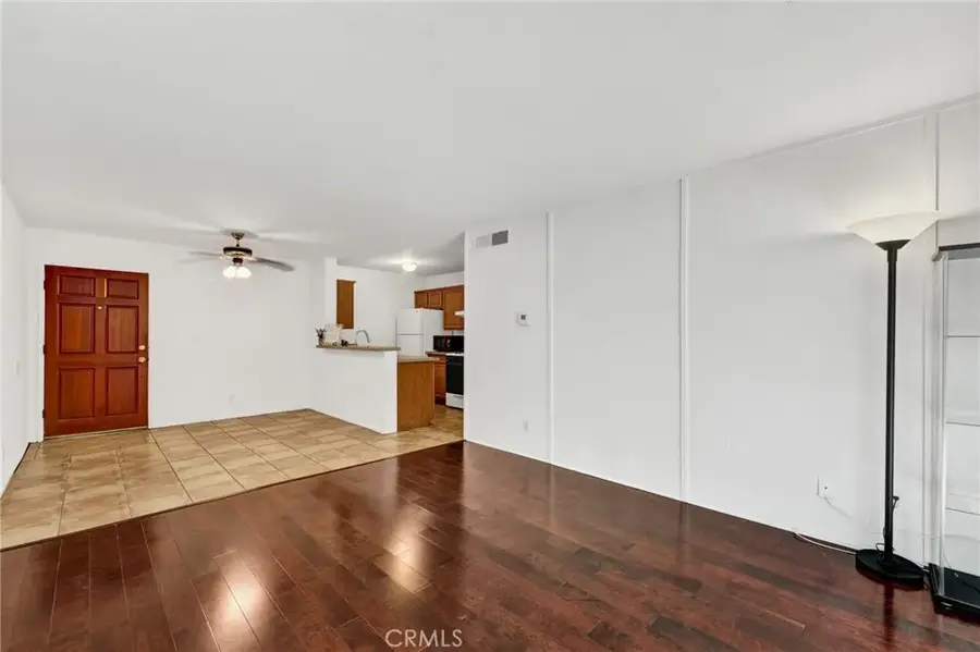 18645 Hatteras Street #184, Tarzana, CA 91356 - #2