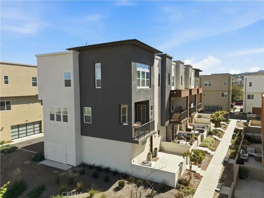 27013 Hummingbird Lane, Valencia, CA 91381 - #2