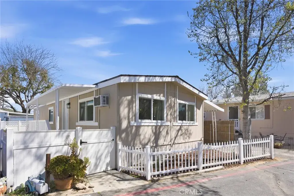 30000 Hasley Canyon #16, Castaic, CA 91384 - #1