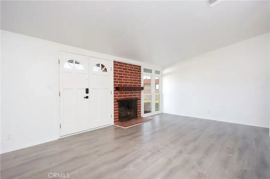 1049 N Macneil, San Fernando, CA 91340 - #3