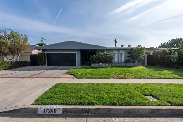 17200 Willard, Lake Balboa, CA 91406