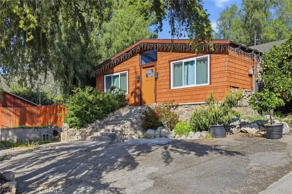 10418 Samoa Avenue, Tujunga, CA 91042