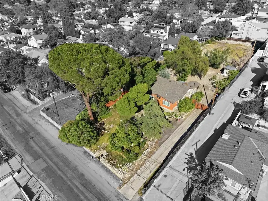 10418 Samoa Avenue, Tujunga, CA 91042 - #2