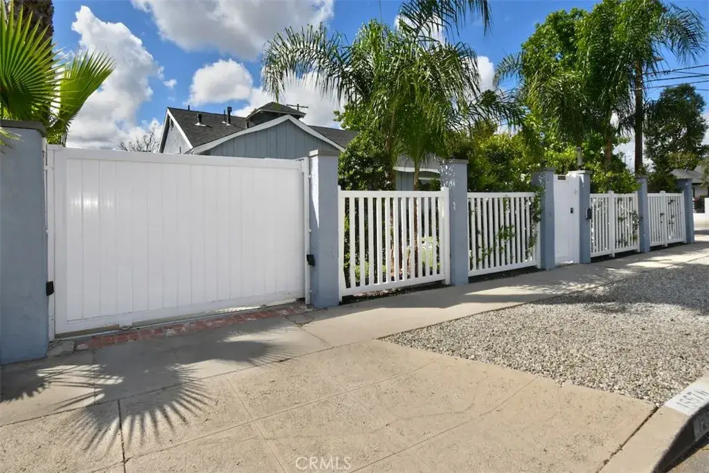 15576 Hesby, Encino, CA 91436 - #1