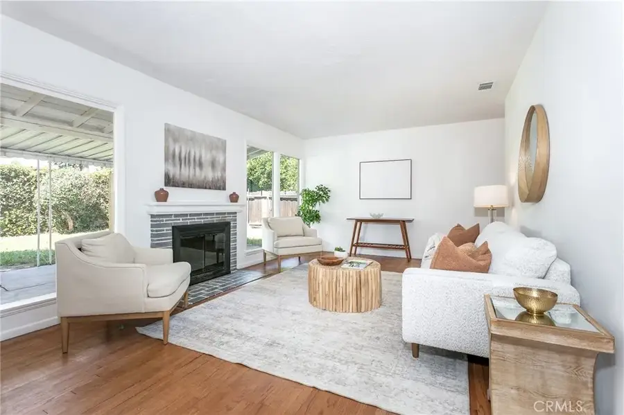 7513 Oak Park, Lake Balboa, CA 91406 - #3