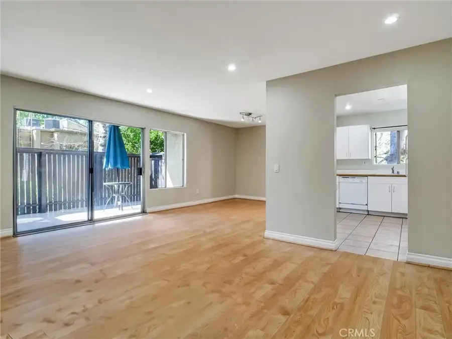 18350 Hatteras #123, Tarzana, CA 91356 - #2