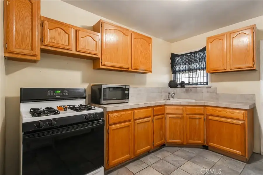 1329 N Screenland Drive #1329-1331, Burbank, CA 91505 - #3