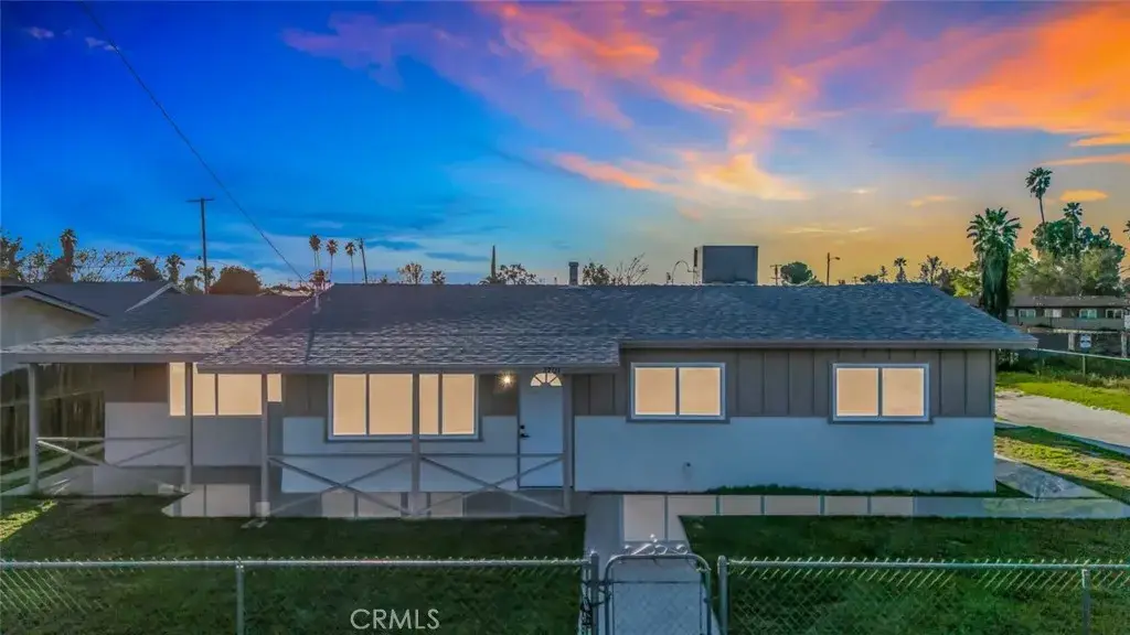 2701 Houchin, Bakersfield, CA 93304 - #1