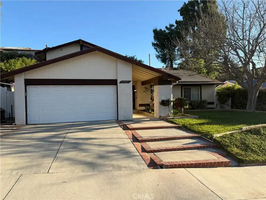 23041 Posada, Valencia, CA 91354 - #2