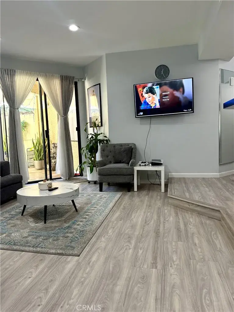 19009 Sherman #16, Reseda, CA 91335 - #3