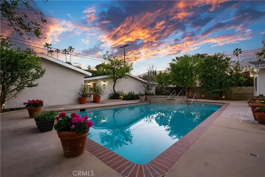 20624 Oxnard Street, Woodland Hills, CA 91367 - #3