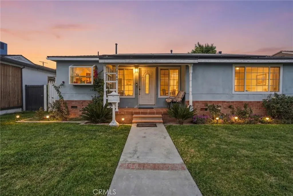 18149 Saticoy, Reseda, CA 91335 - #1