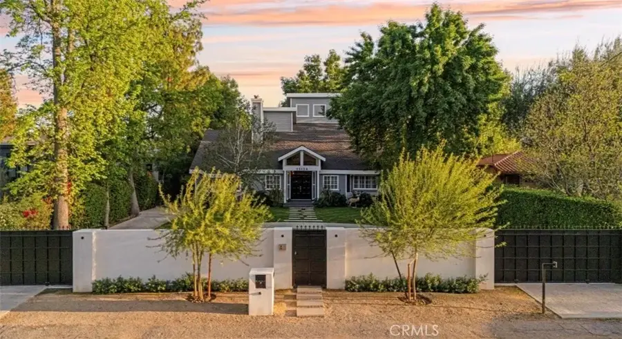 23134 Collins Street, Woodland Hills, CA 91367 - #2