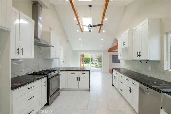 7447 Enfield, Reseda, CA 91335