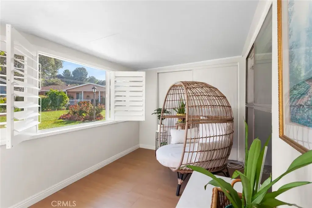 19204 Avenue Of The Oaks #B, Newhall, CA 91321 - #1