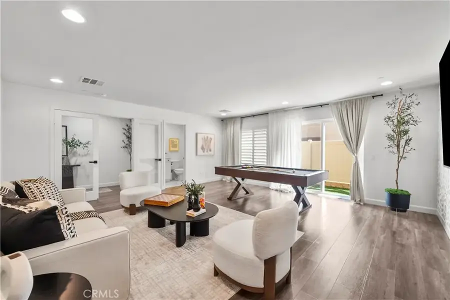 22157 Barrington, Saugus, CA 91350 - #3