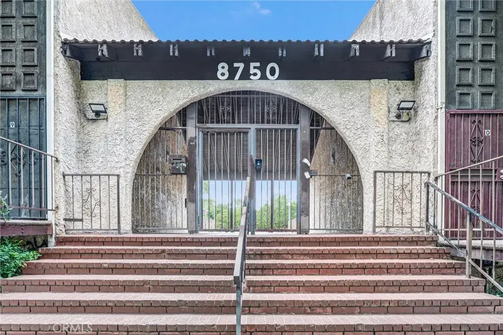 8750 Kester #31, Panorama City, CA 91402 - #1