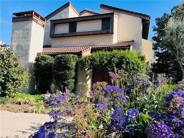 21801 Burbank #83, Woodland Hills, CA 91367