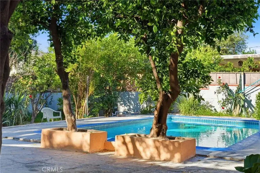 18114 Schoenborn, Northridge, CA 91325 - #2