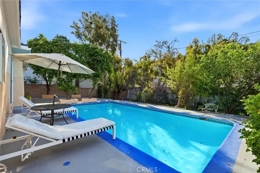 18114 Schoenborn, Northridge, CA 91325 - #3