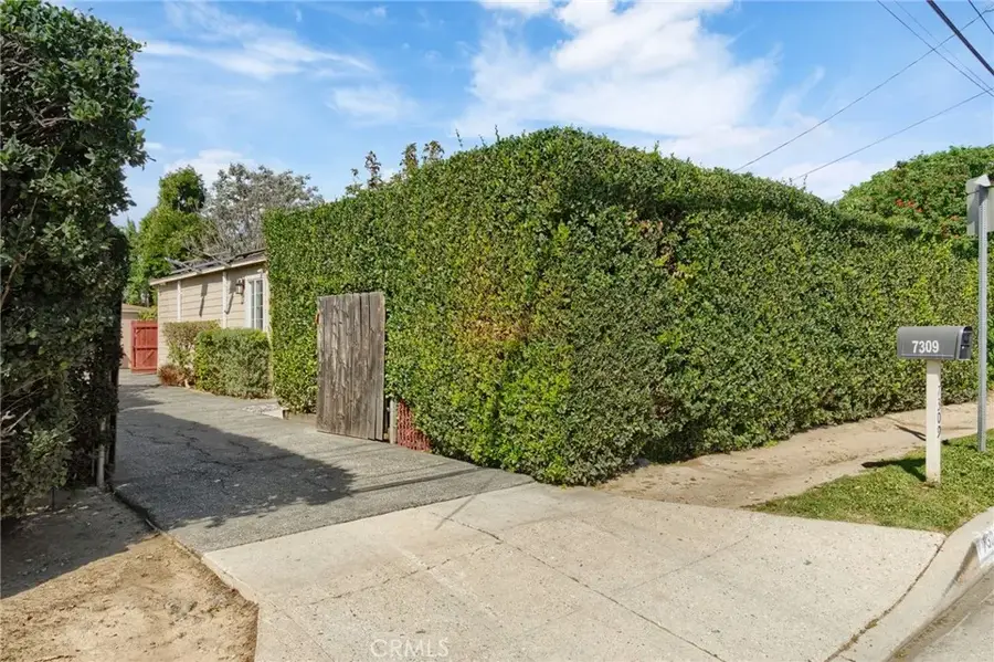 7309 Tampa, Reseda, CA 91335 - #3