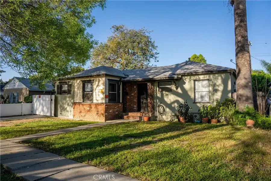 6941 Newcastle, Reseda, CA 91335 - #2