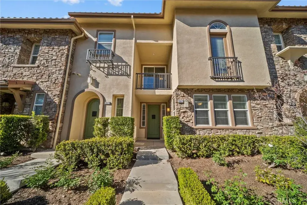 28472 Herrera, Valencia, CA 91354 - #1