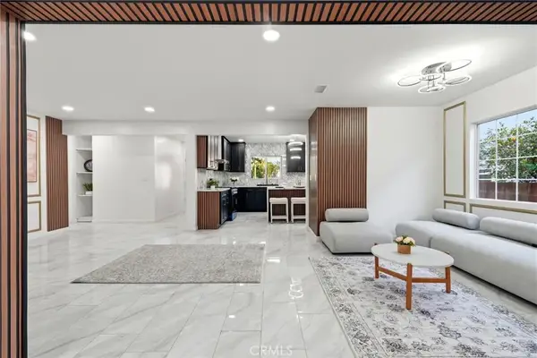 18114 Schoenborn, Northridge, CA 91325