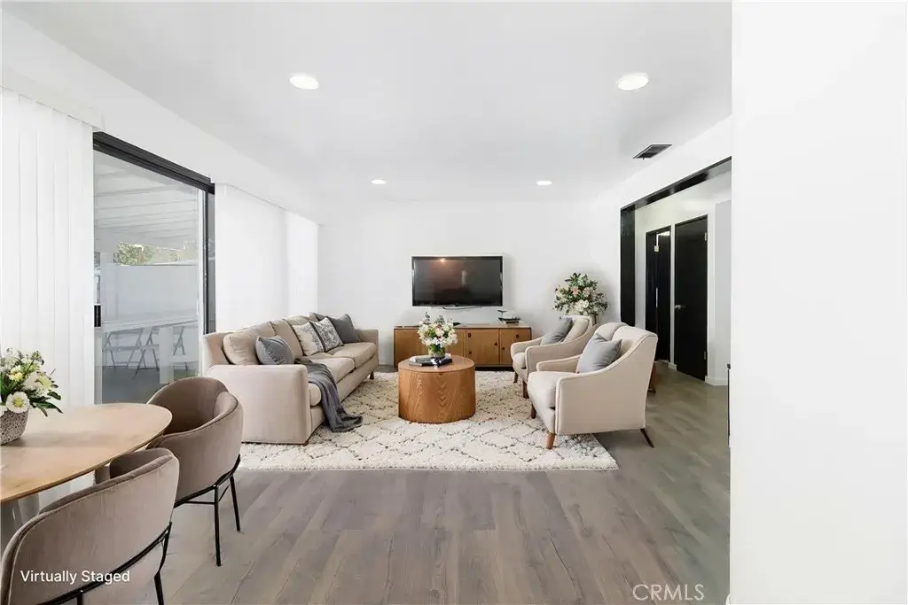 20309 Roscoe, Winnetka, CA 91306 - #1