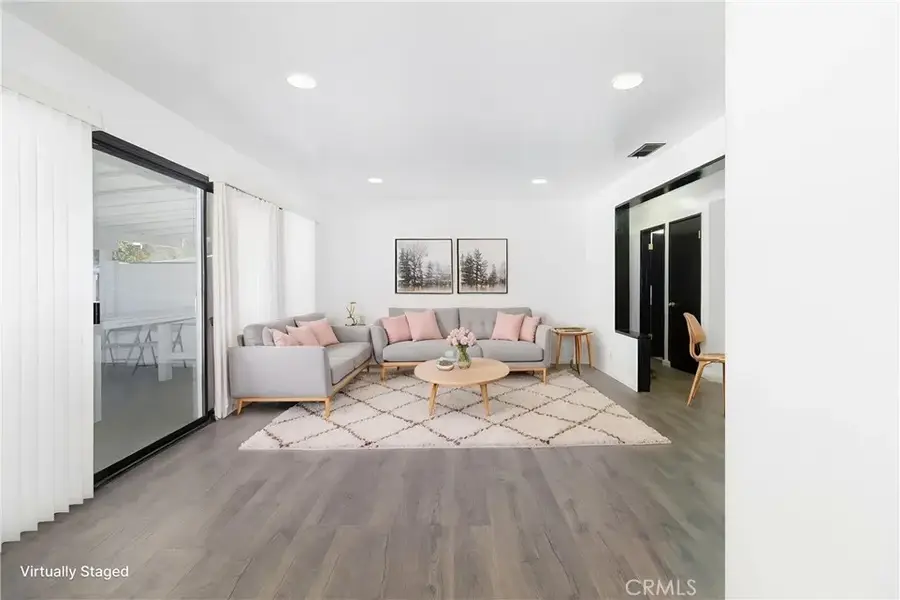 20309 Roscoe, Winnetka, CA 91306 - #2