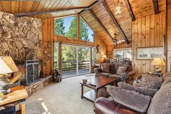 460 Pioneer Road, Lake Arrowhead, CA 92352