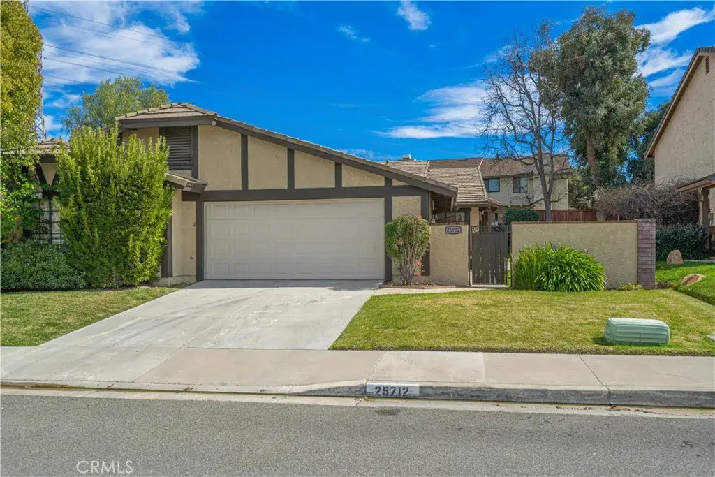 25712 Lupita, Valencia, CA 91355 - #1