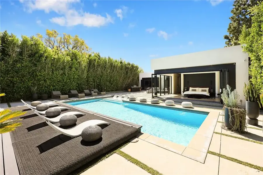 7139 Macapa, Los Angeles, CA 90068 - #3